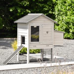 The hutch Prestige Small is suitable for 3 little chickens