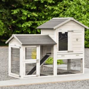 The hutch Prestige Small offers a lot of for your rabbits