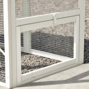 Chickencoop Julia | There is an option to attach a run to the side of the hutch