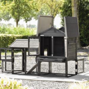 The rabbit hutch Prestige Small has many doors