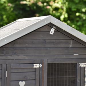 Rabbit hutch Holiday Small has a practical storage attick