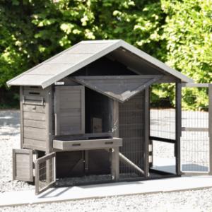 Rabbit hutch Holiday Small Black has many practical doors