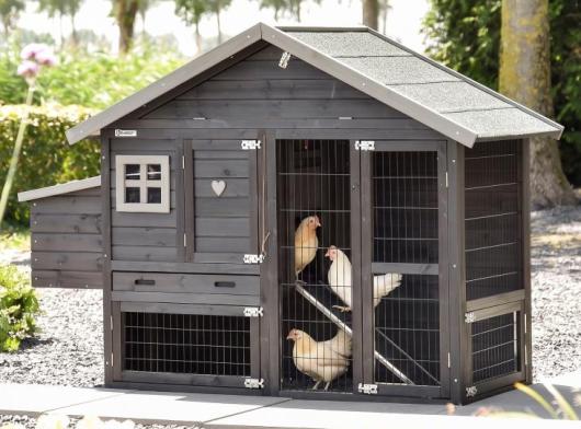 Chickencoop Holiday Small Black with laying nest 180x73x128cm