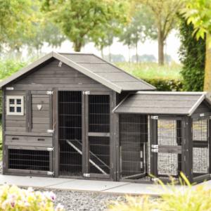 Rabbit hutch Holiday Small Black with run Space 227x73x128cm