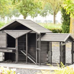 The rabbit hutch Holiday Small Black has many doors