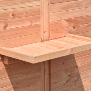 Cats can relax comfortably on the sturdy platform