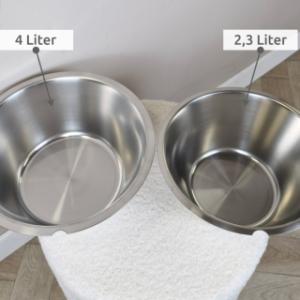 Separate water bowls 4 liters and 2.3 liters, top view