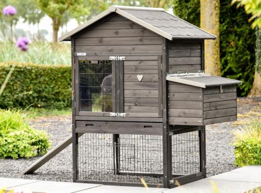 Prestige Medium Black with nesting box 132x90x150 cm
