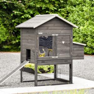 Prestige Medium Black with nesting box