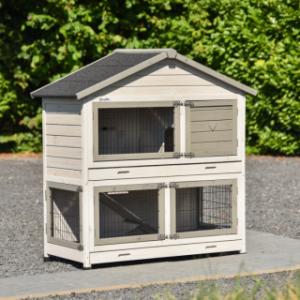 The sleeping compartment of rabbit hutch Excellent Medium is suitable for 2 à 3 rabbits