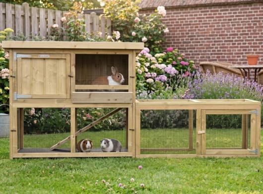 Rabbit hutch Axi Maxi in the garden