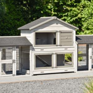 The rabbit hutch Excellent Medium Light-Grey is extended with 2 runs