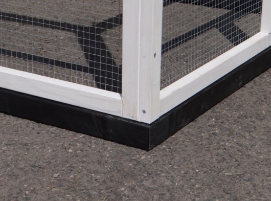 Foundation · black impregnated · for animal hutch Kathedraal XL