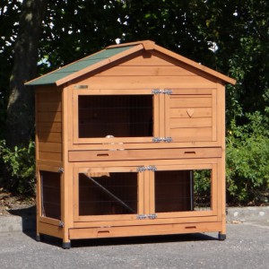 Rabbit hutch Excellent Medium redbrown with chewprotection and insulation kit