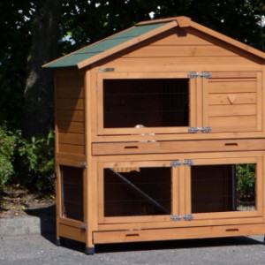 The guinea pig hutch Excellent Medium is made of pine wood