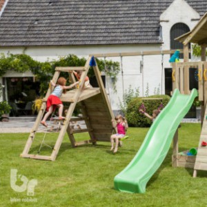 Play equipment Pagoda is provided with an @challenger