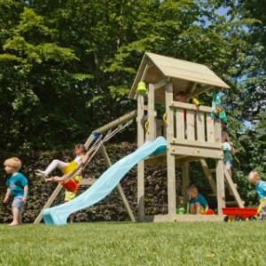 The Kiosk high playset is equipped with a swing structure