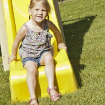 The Belvedere High playset comes with a plastic slide