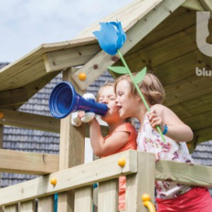 The high Pagoda play tower is supplied without the accessories shown.