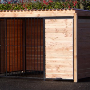 The dog kennel can also be made in mirror-image