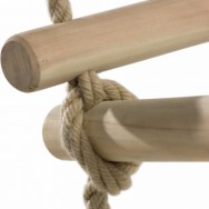 Strong rope connection with wooden rungs for a durable rope ladder