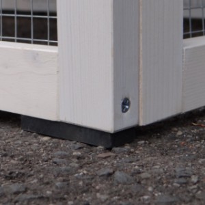 Rabbit hutch Annemieke with run and insulation kit | rubber feet