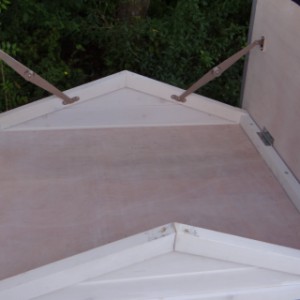 The guinea pig hutch Double Small has a practical storage attick