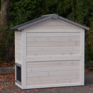 The Regular Small rabbit hutch has a solid wooden back panel