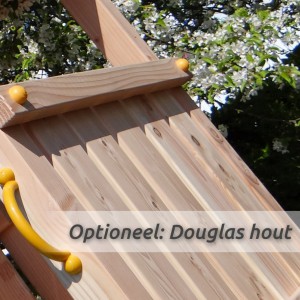 You can also order the high Beach Hut play tower in Douglas wood.