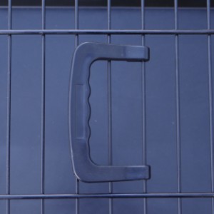 The cage L is provided with a removable plastic tray