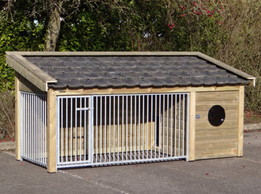 Dog house Roxy 2 with sleeping compartment 346x132x150cm
