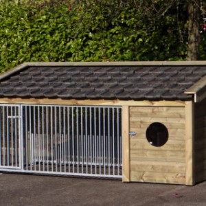 The dog kennel Roxy 3 is an addition for your garden!