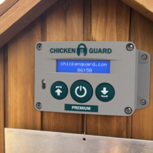 With the Chickenguard Premium could you easily lock your sleep cabin